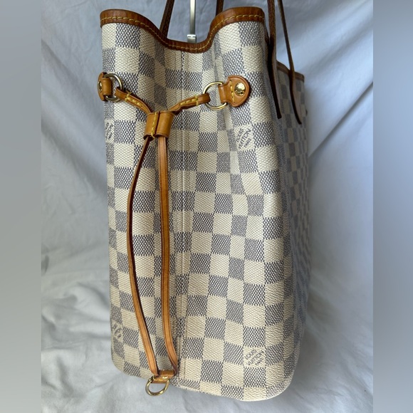 LOUIS VUITTON Neverfull - Picture 8 of 17